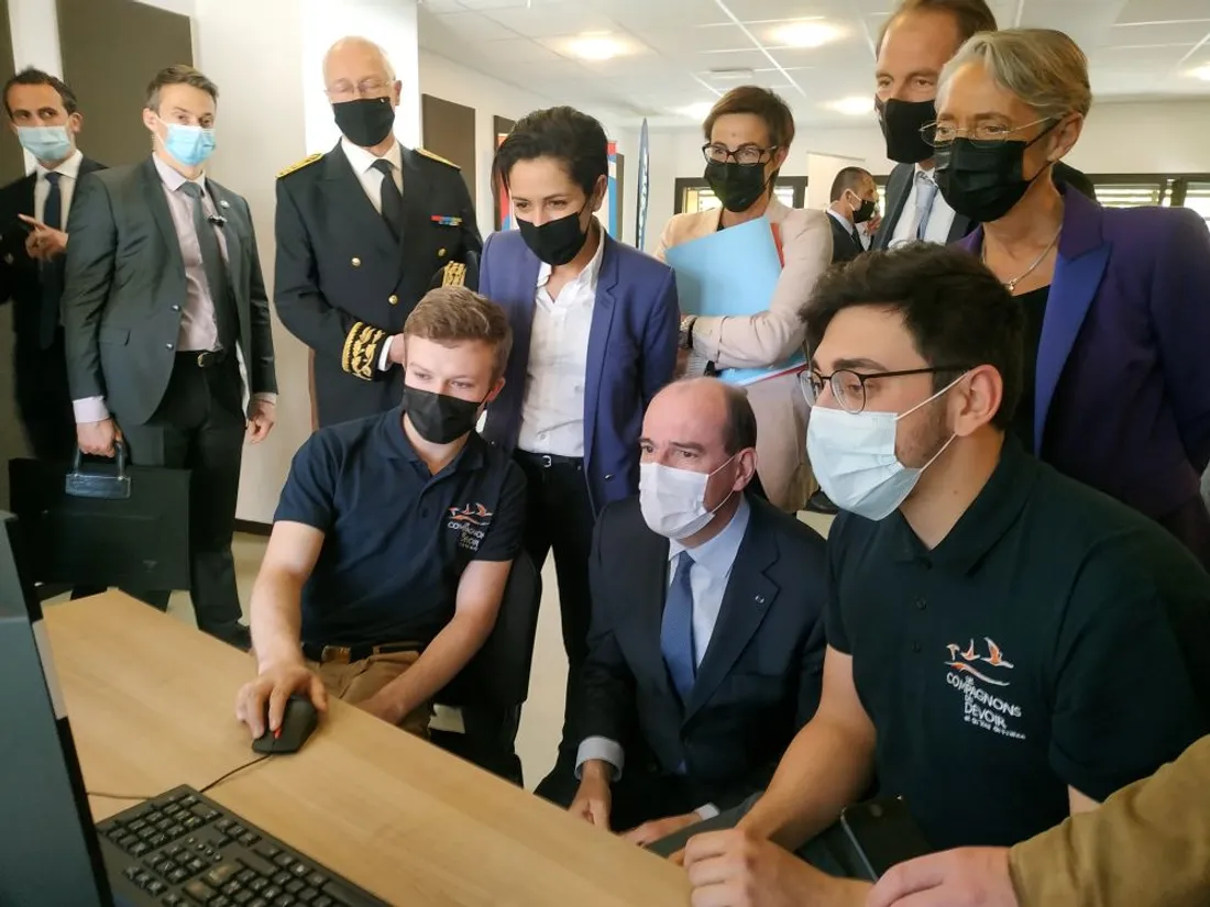 Castex Borne El Haïry Angers Maison des compagnons_27 04 21_CJ